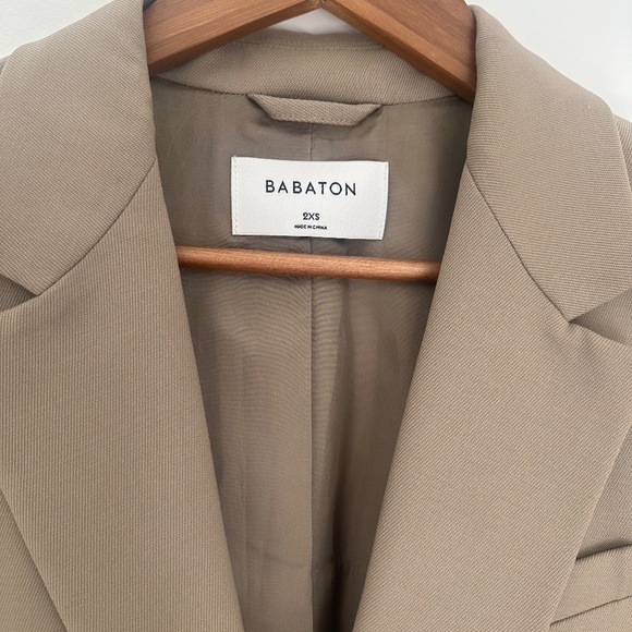 Aritzia Babaton Agency Blazer (2XS) - Picture 2 of 7